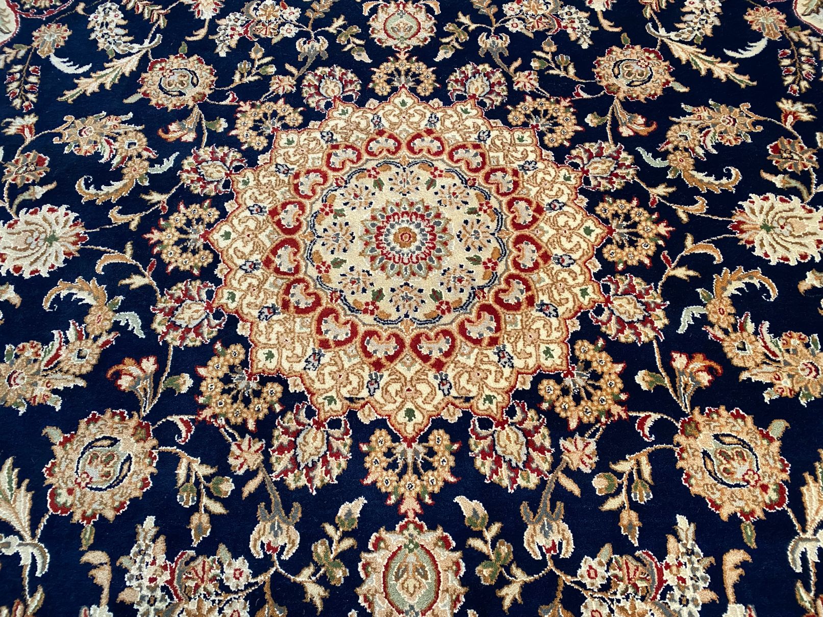 Silk & Wool Nain Rug 8X10