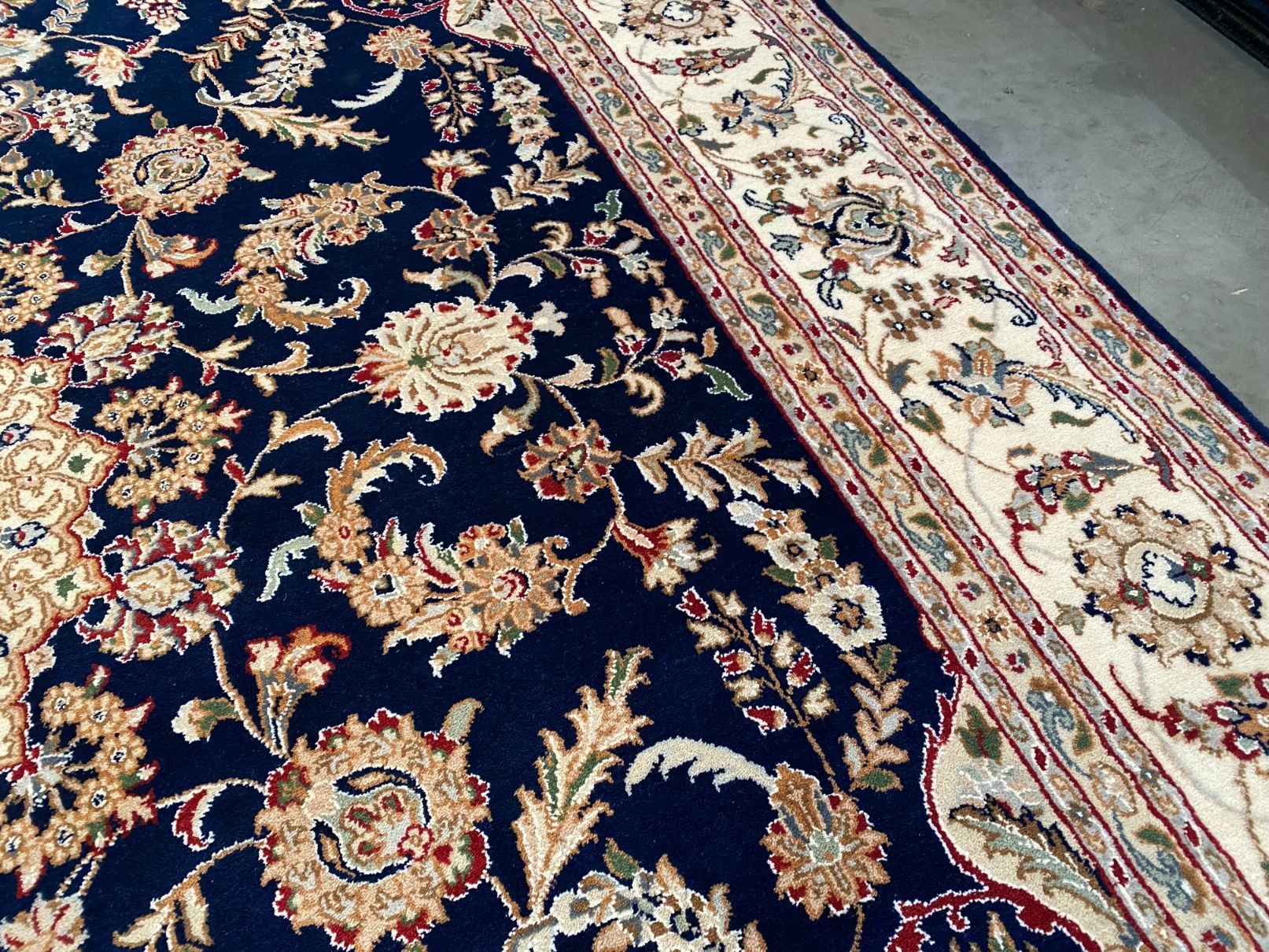 Silk & Wool Nain Rug 8X10