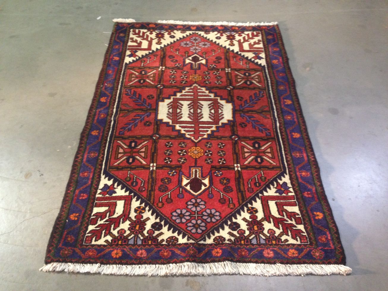 Hamedan  Rug 3'.5"X5'.1"