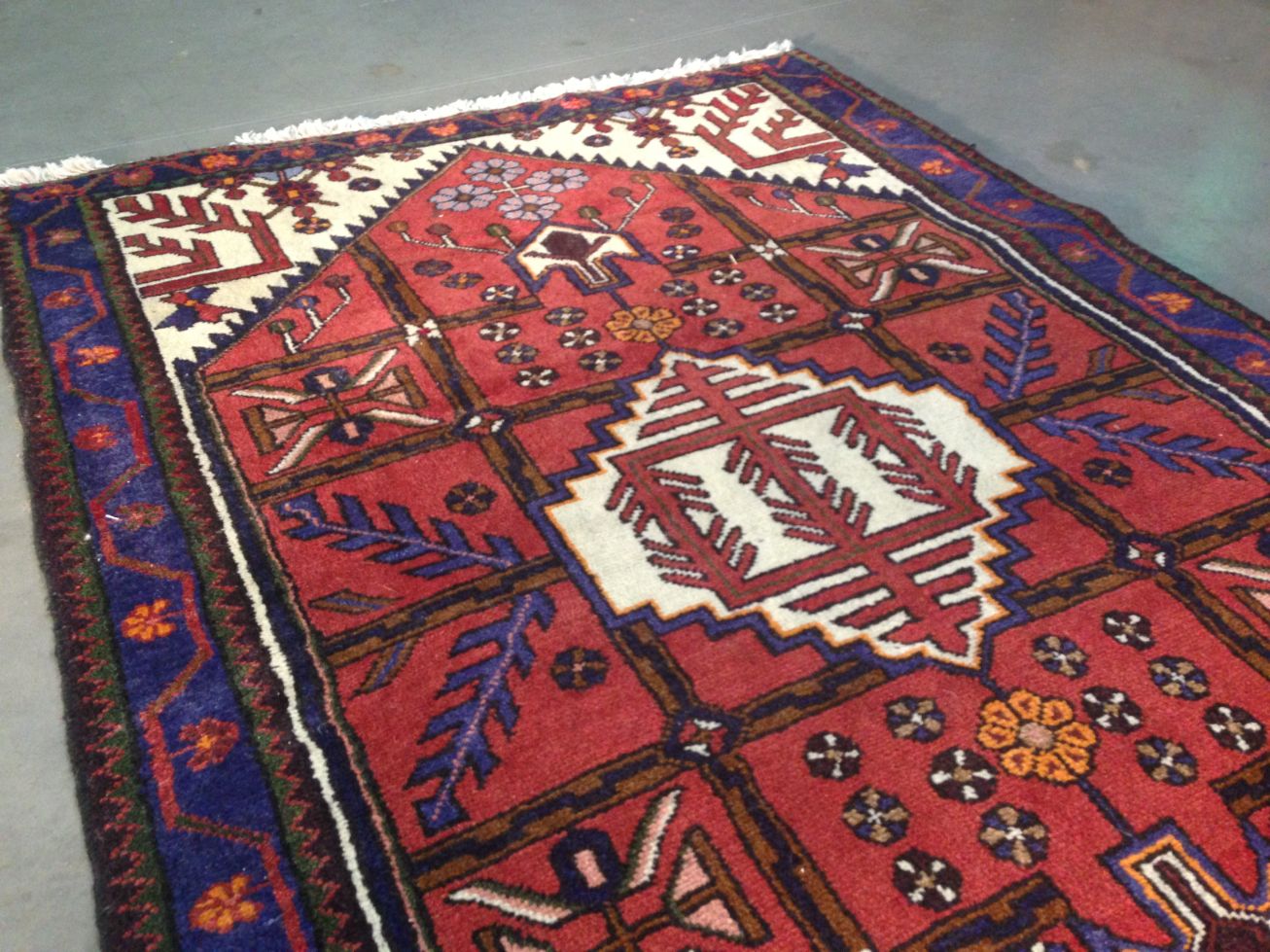 Hamedan  Rug 3'.5"X5'.1"