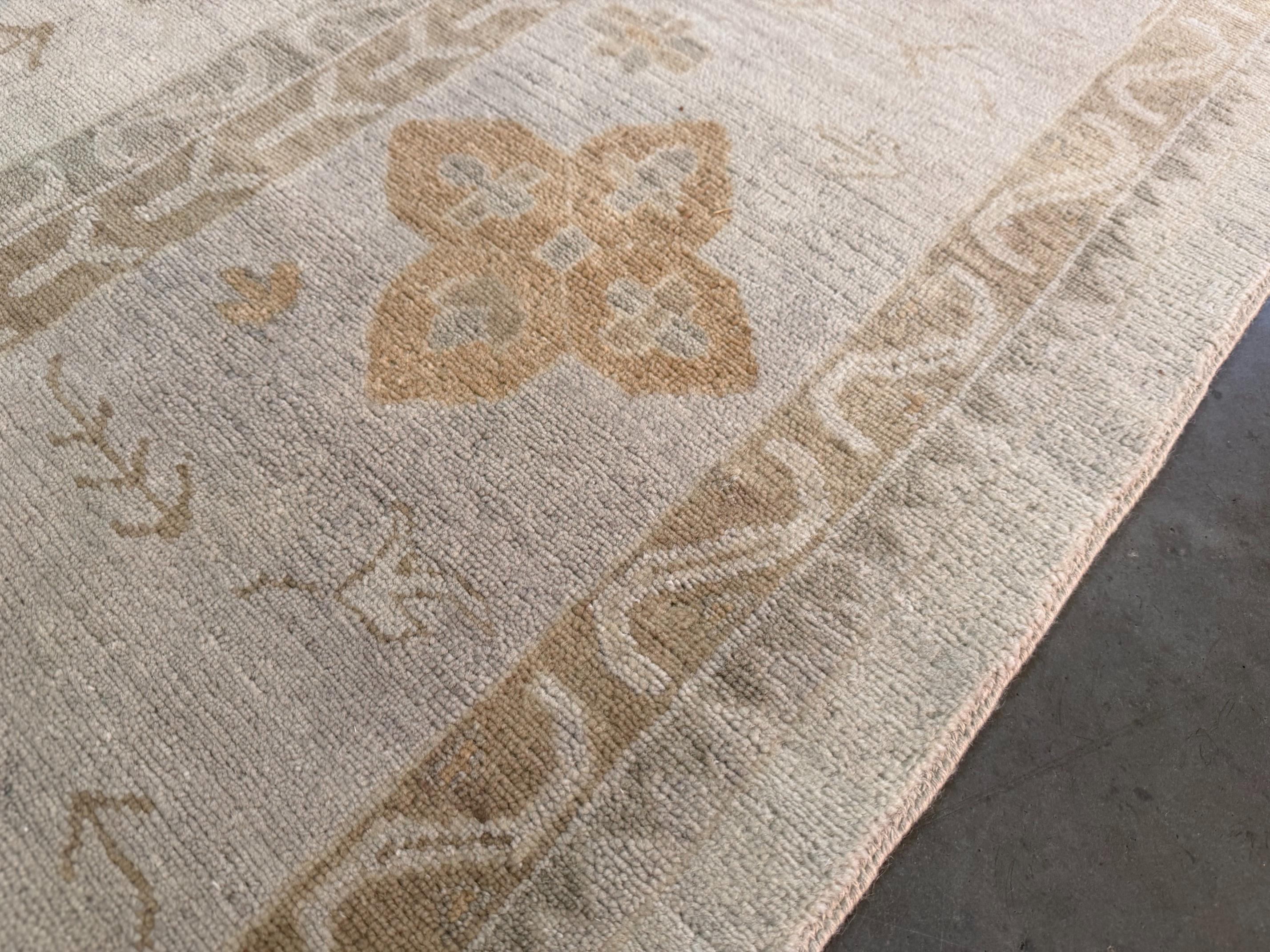 Exquisite Oushak Rug 8.7x11.2