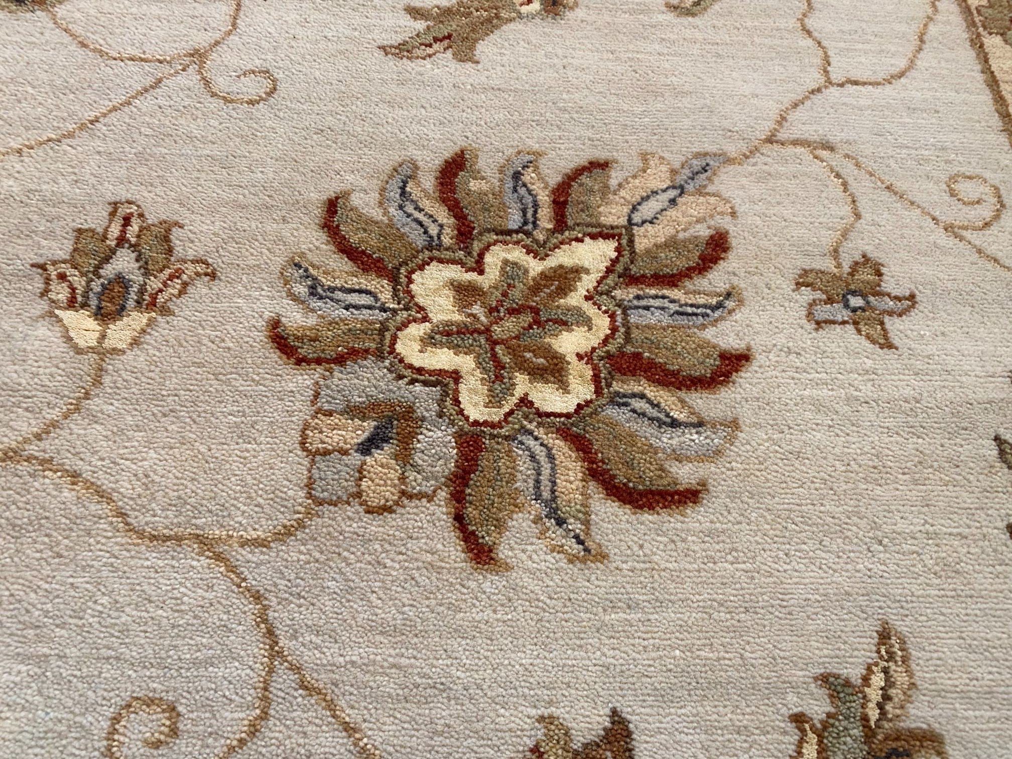 Mahal Design Rug 9X12