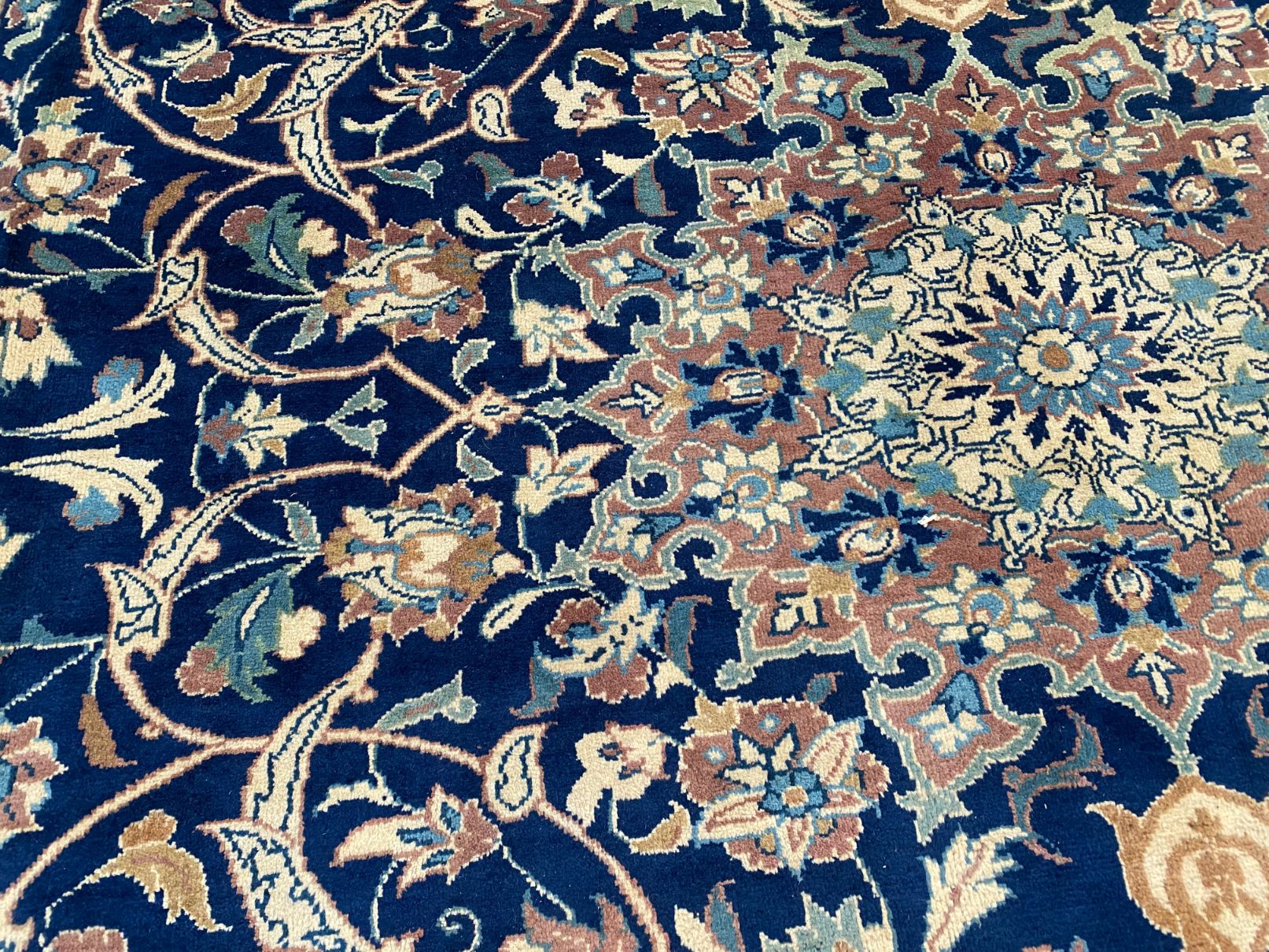 Stunning Persian Rug 8.4x11.4