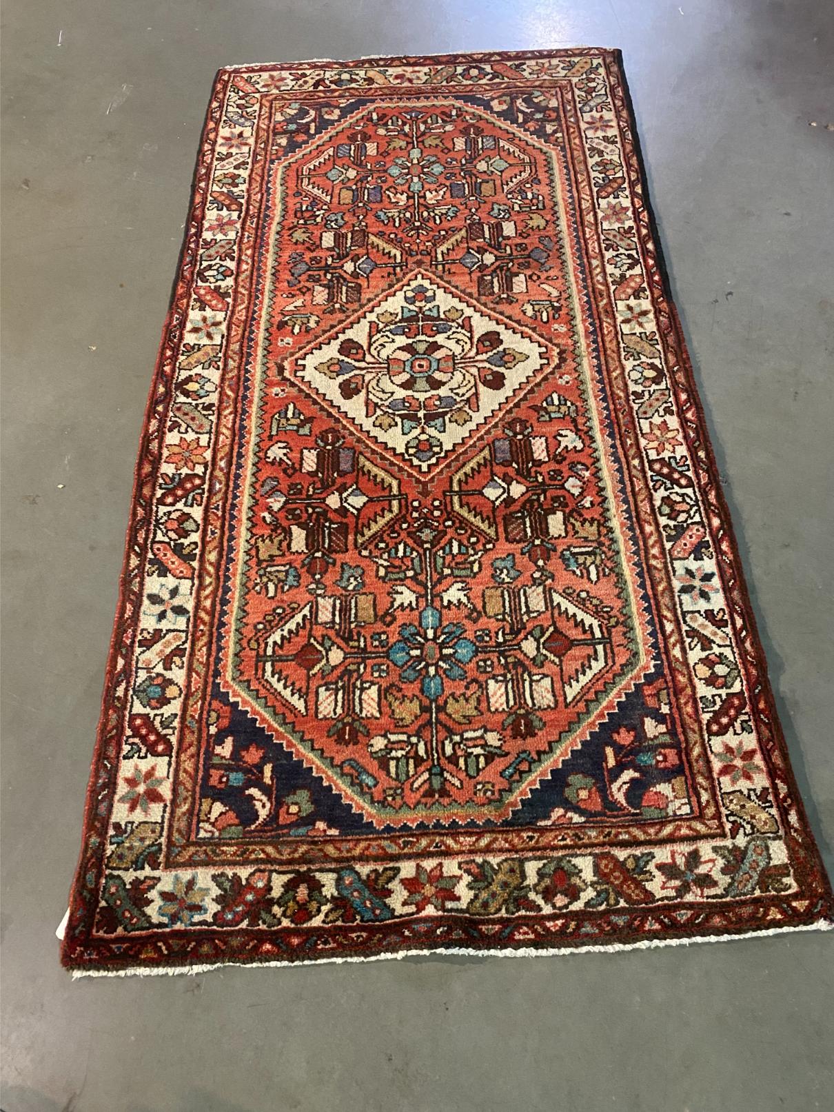 EXQUISITE  PERSIAN RUG 3'.7"x7'