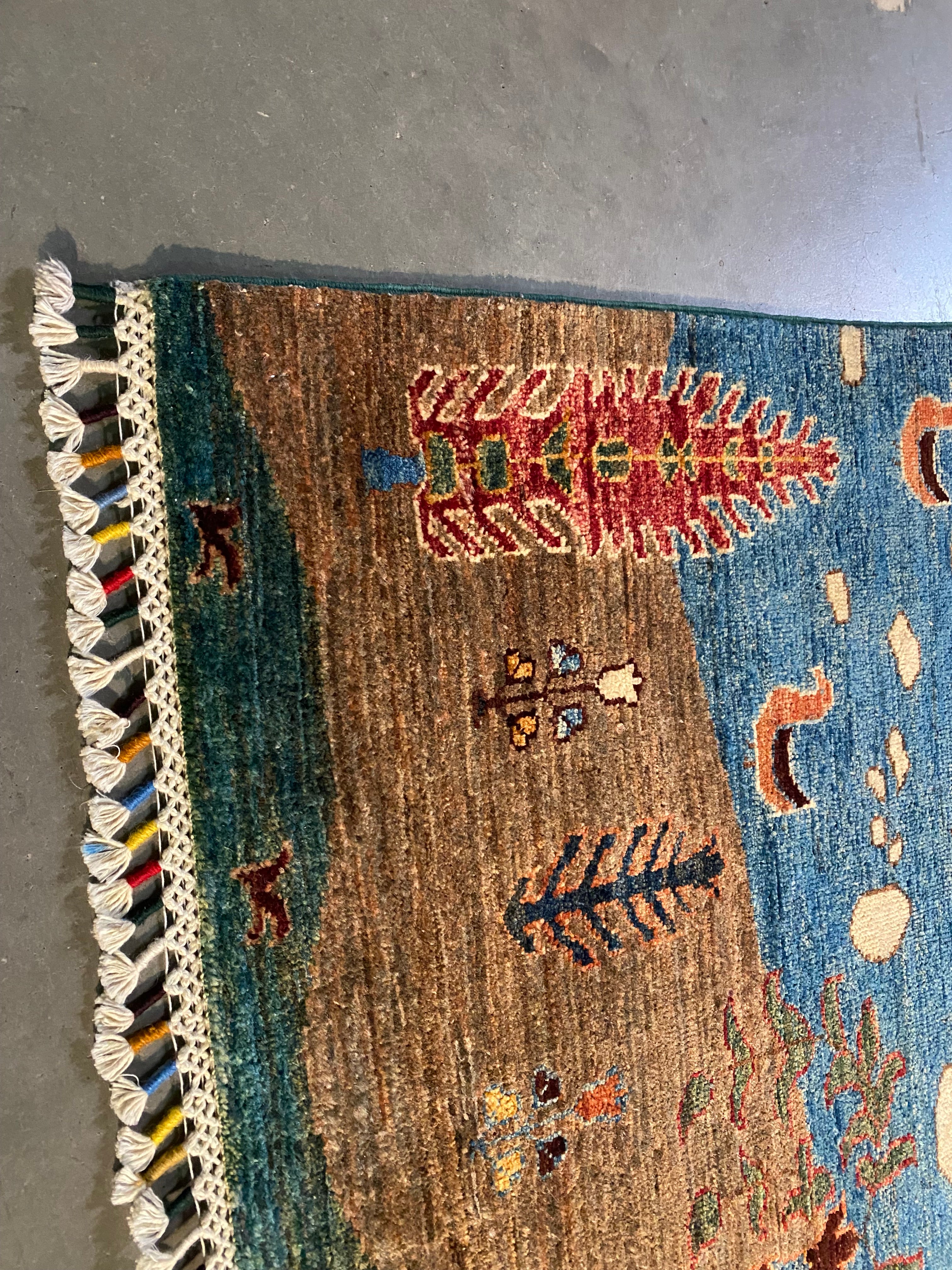 Unique Fine  Rug   5'X6'.4"