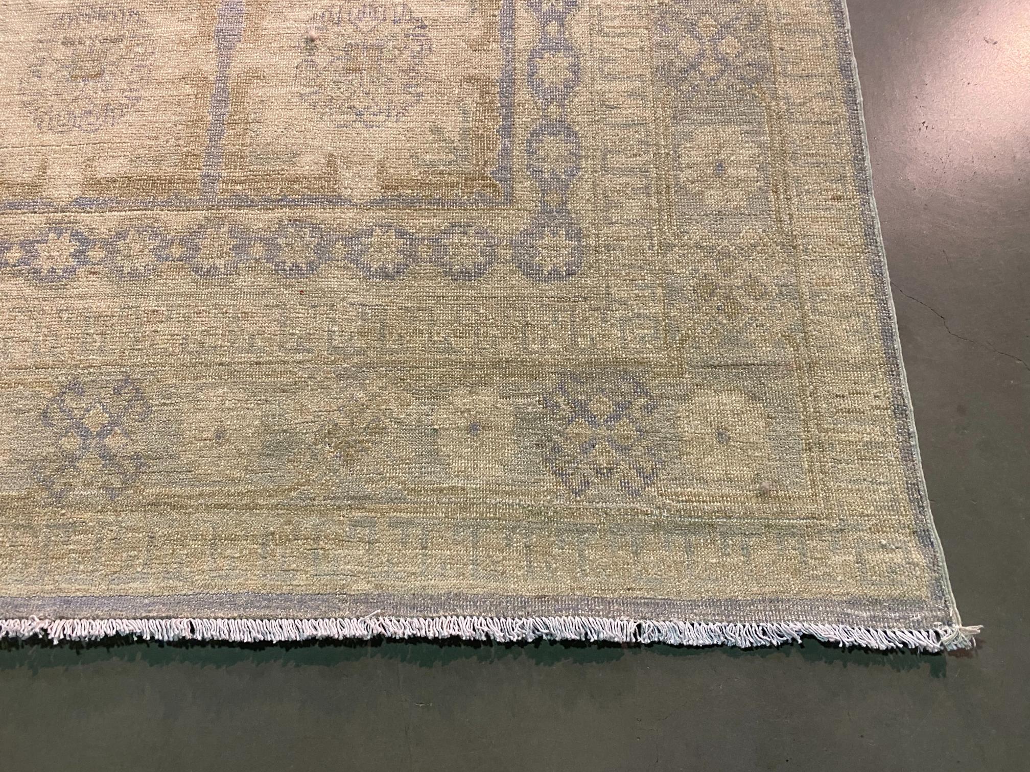 Fabulous  Oushak Rug 7'.8" x9'.8"
