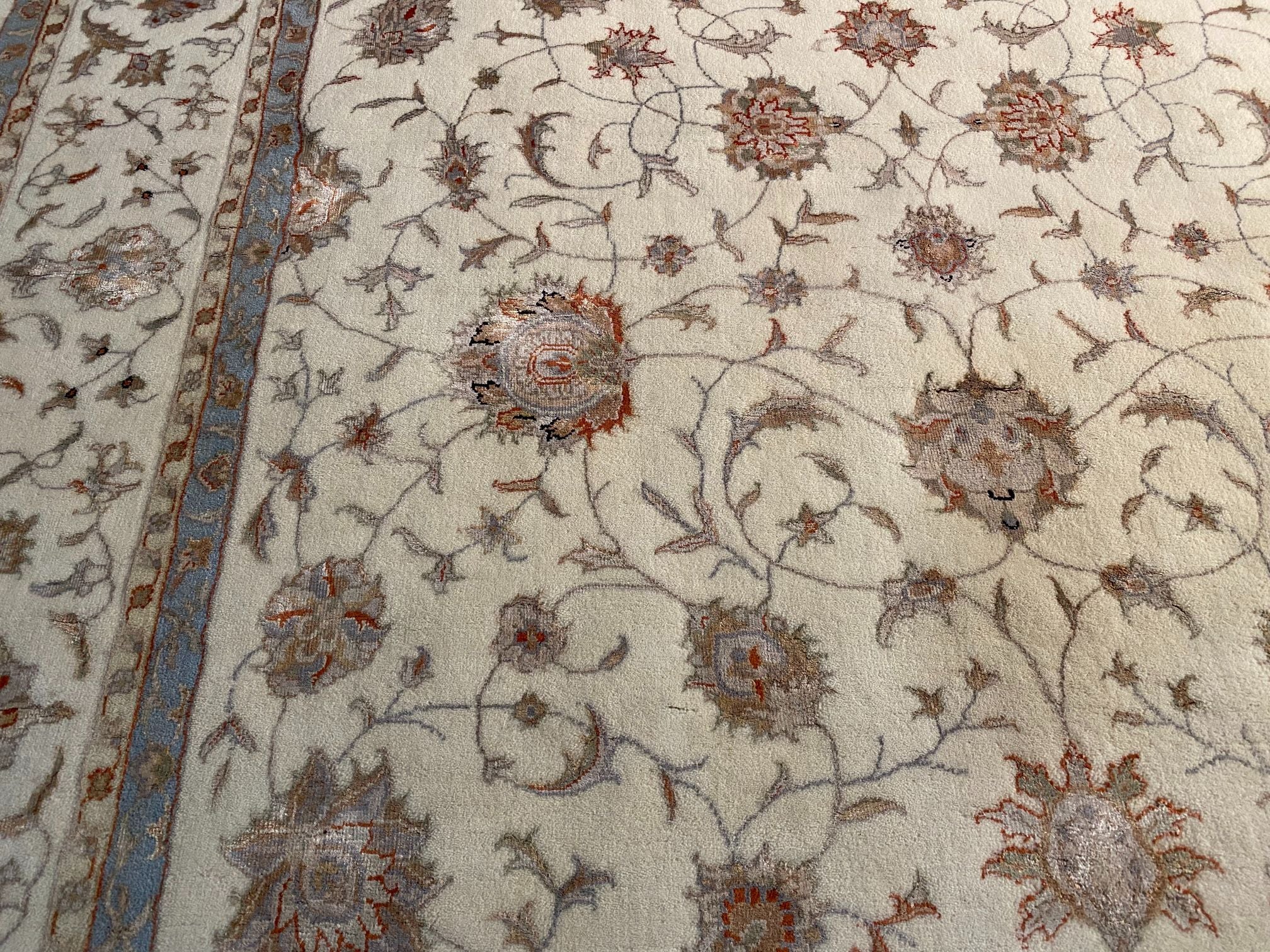 EXQUISITE SILK &WOOL  RUG 6.1x9.1