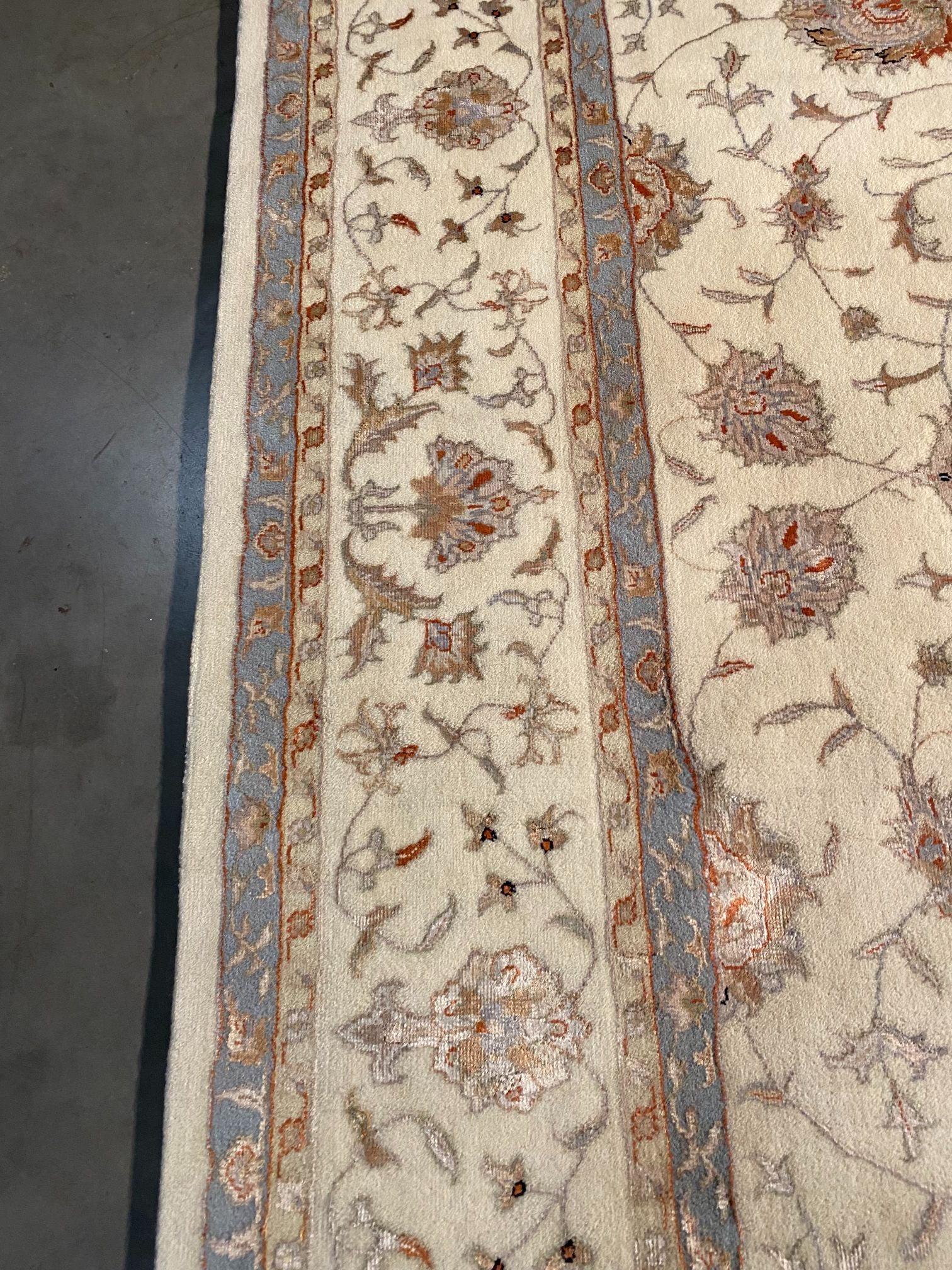 EXQUISITE SILK &WOOL  RUG 6.1x9.1