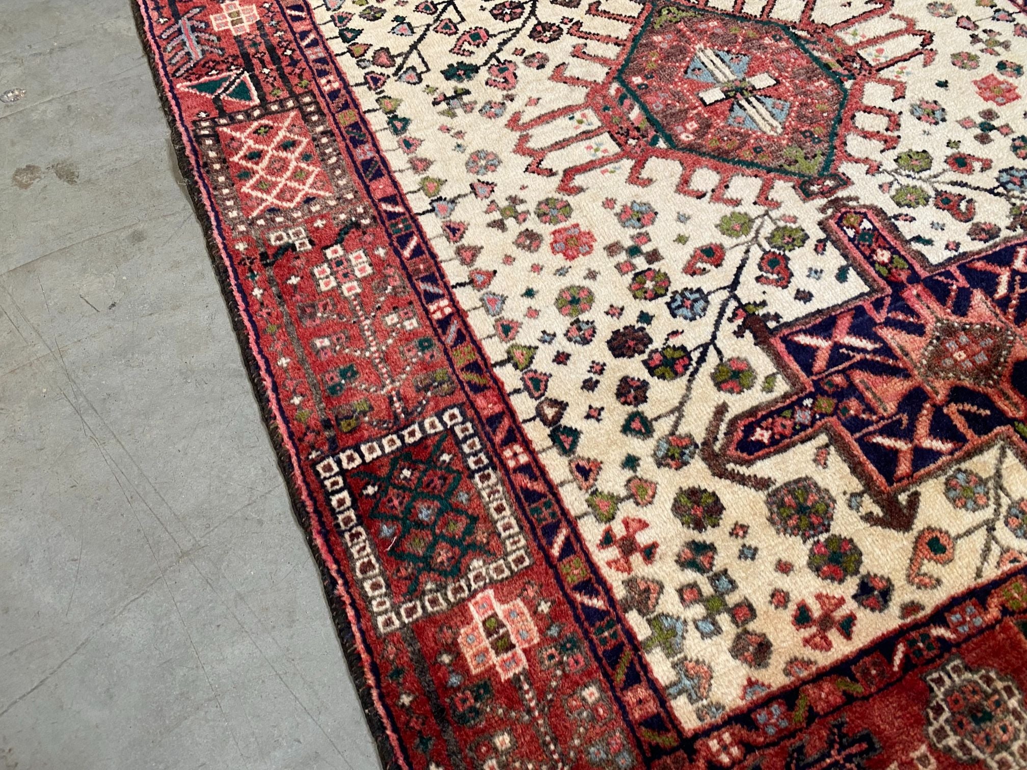 EXQUISITE PERSIAN HERIZ RUNNER 3'.9" X 10'.7"