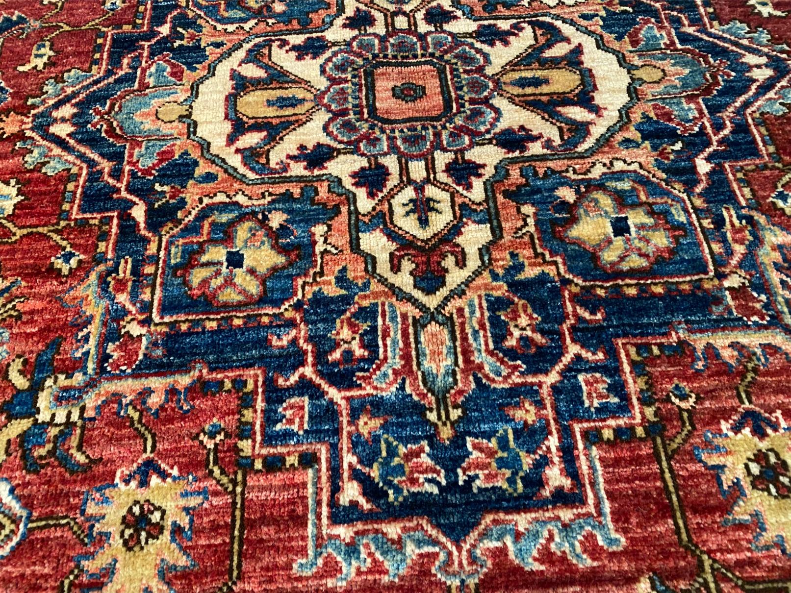 STUNNING FINE SERAPI RUG 5'.1"x7'