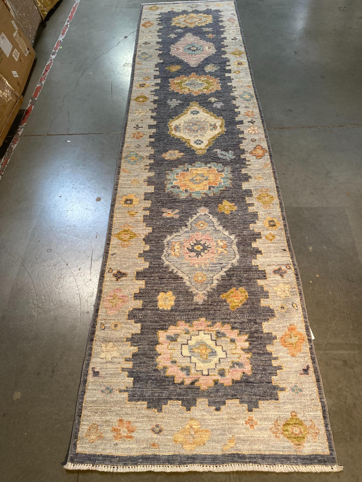 EXQUISITE OUSHAK RUNNER 2'.10"x12'
