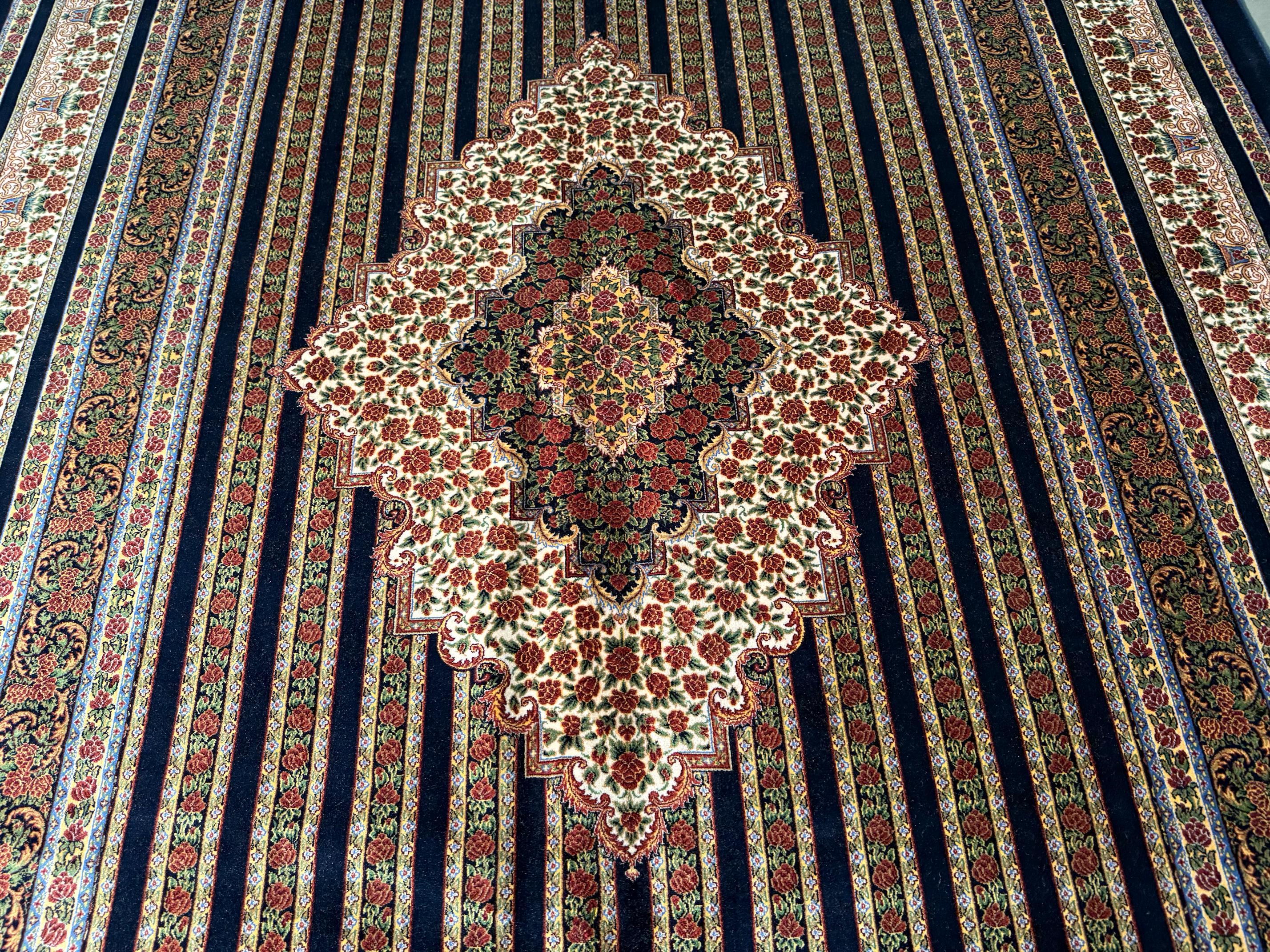 Fine Luxury Silk Rug 4.9x7.6