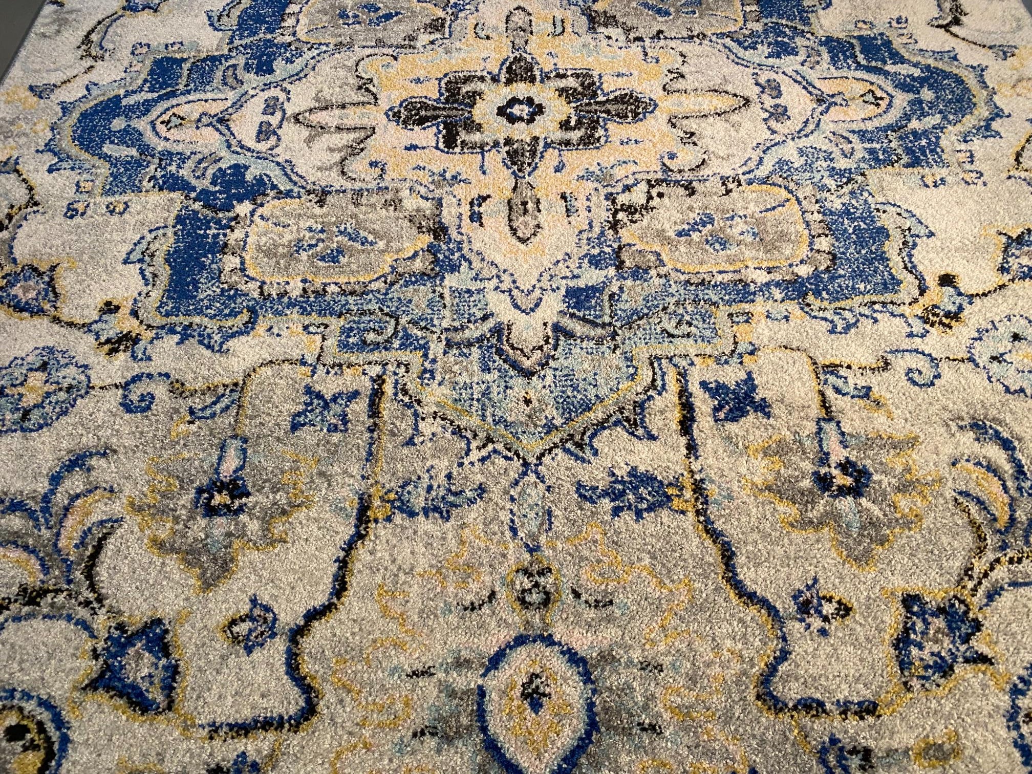 Medallion Design Rug 8X10