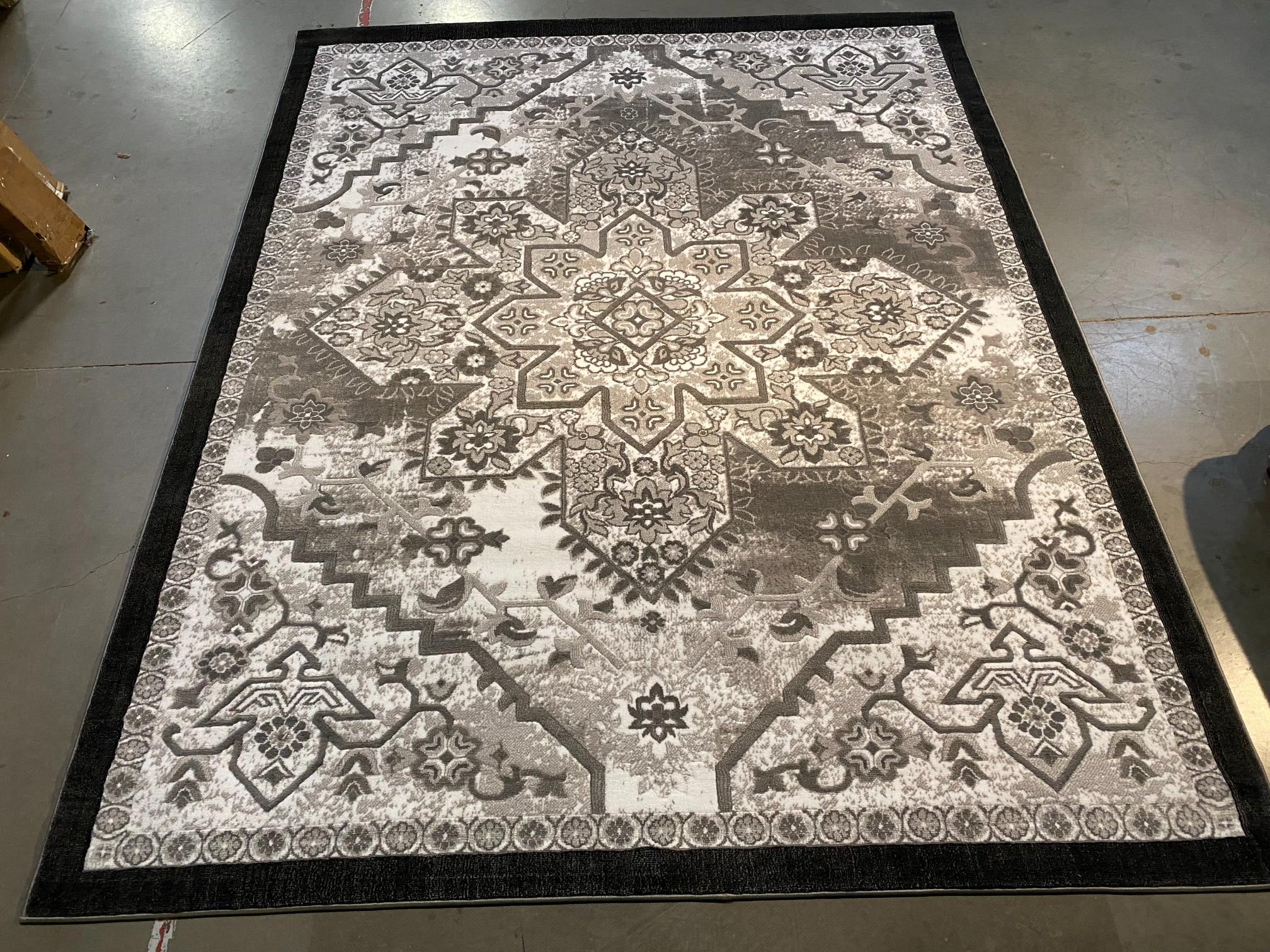 Magnifecent Classic Rug 8X10